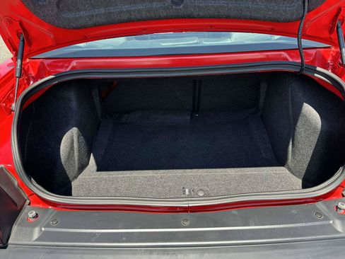 Used 2016 Dodge Challenger SRT RWD image 32