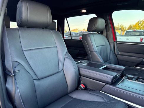 Used 2025 Toyota Sequoia Platinum image 24