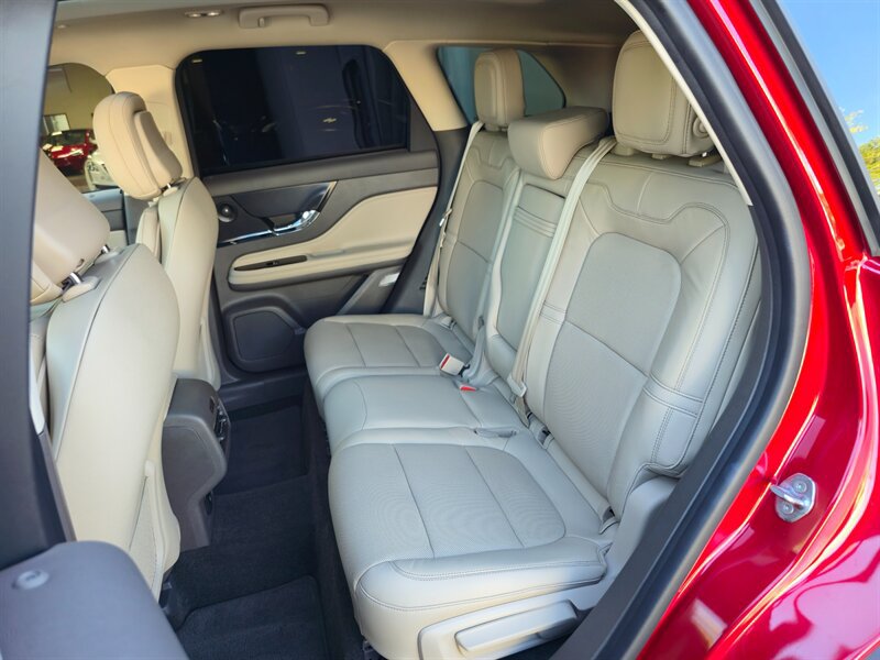 Used 2020 Lincoln Corsair Reserve FWD image 27