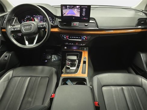 Used 2023 Audi Q5 2.0T Premium w/ Convenience Package image 10