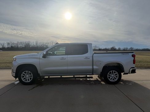 Used 2021 Chevrolet Silverado 1500 LT image 9