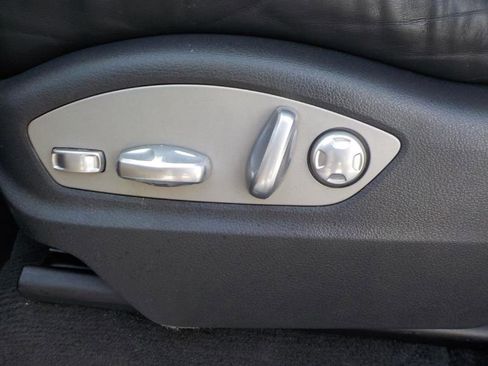 Used 2016 Porsche Cayenne w/ Premium Package image 17