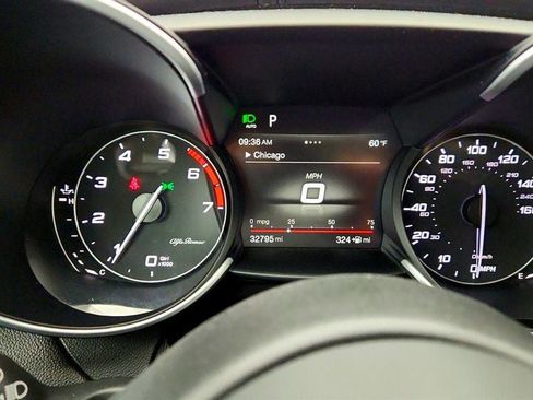 Used 2018 Alfa Romeo Giulia Ti w/ Quick Order Package 22X Lusso AWD/4WD image 15