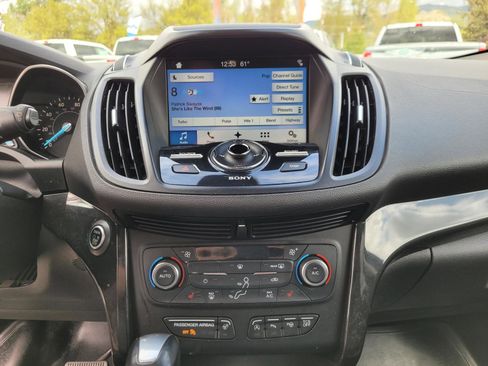 Used 2017 Ford Escape Titanium w/ Equipment Group 301A AWD/4WD image 25
