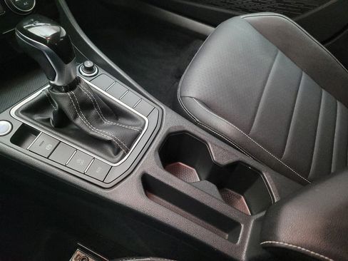 Used 2024 Volkswagen Jetta SE FWD image 26