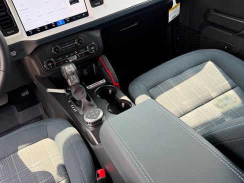 Used 2026 Ford Bronco Heritage Edition AWD/4WD image 18