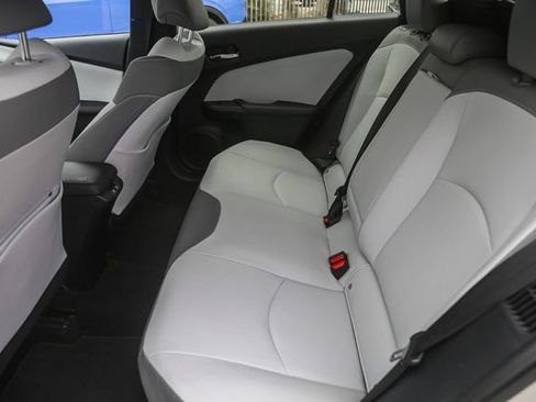 Used 2022 Toyota Prius Prime Limited FWD image 18