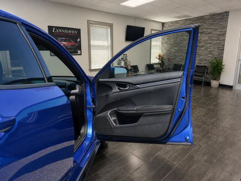 Used 2017 Honda Civic Sport image 18