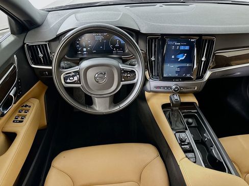 Used 2018 Volvo S90 T5 Momentum w/ Momentum Plus Package FWD image 23