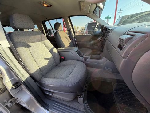 Used 2004 Ford Explorer XLS image 8