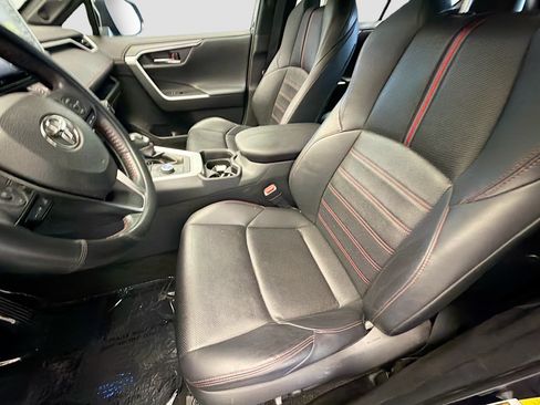 Used 2021 Toyota RAV4 XSE w/ Premium Package AWD/4WD image 11