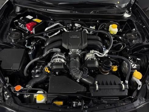 New 2025 Toyota GR86 Base image 10