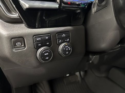 Certified 2022 Chevrolet Silverado 1500 RST image 19