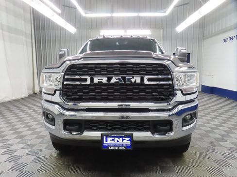 Used 2024 RAM 2500 Big Horn AWD/4WD image 44