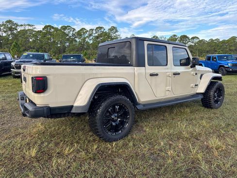 Certified 2022 Jeep Gladiator Sport image 3