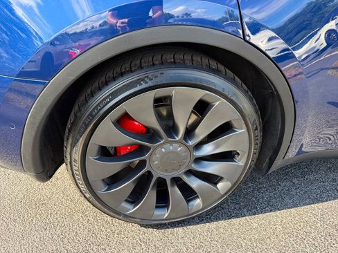 Used 2022 Tesla Model Y Performance AWD/4WD image 35