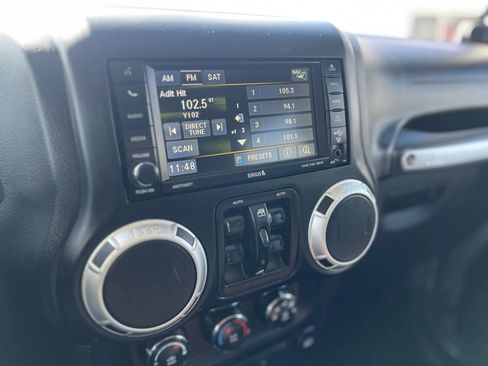 Used 2014 Jeep Wrangler Unlimited Sahara w/ Dual Top Group image 20