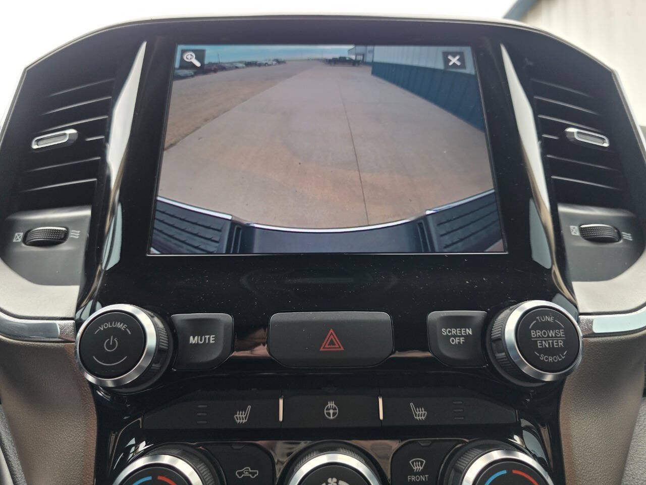 Used 2021 RAM 2500 Laramie AWD/4WD image 25