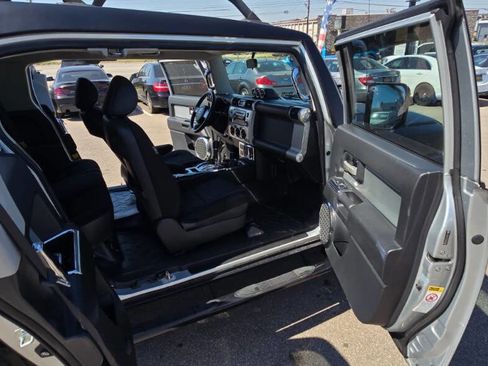 Used 2007 Toyota FJ Cruiser 4WD image 51