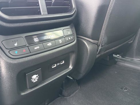 Used 2023 Honda Pilot Elite image 16