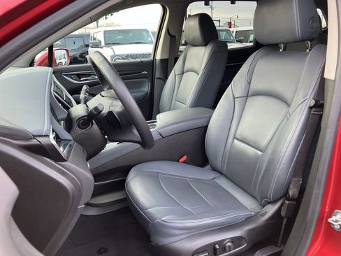 Used 2019 Buick Enclave Essence image 26