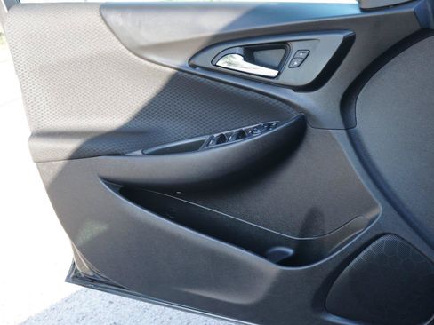 Used 2025 Chevrolet Malibu LT FWD image 19