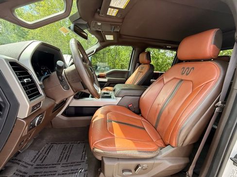 Used 2022 Ford F250 King Ranch w/ King Ranch Ultimate Package AWD/4WD image 28