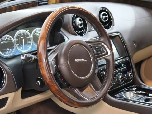 Used 2015 Jaguar XJ L Portfolio RWD image 15