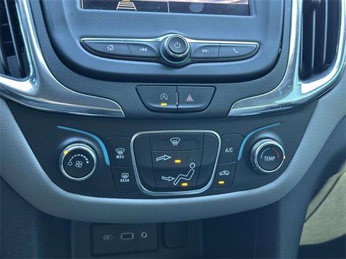 Used 2023 Chevrolet Equinox LS w/ Driver Confidence II Package image 9