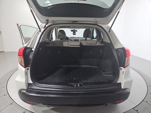 Used 2017 Honda HR-V LX image 21