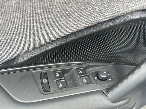 Certified 2025 Volkswagen Tiguan S FWD image 47