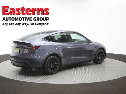 Used 2022 Tesla Model Y Long Range AWD/4WD image 36