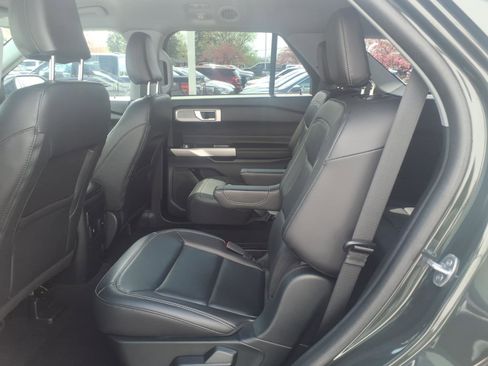 Certified 2023 Ford Explorer XLT w/ Equipment Group 202A AWD/4WD image 9
