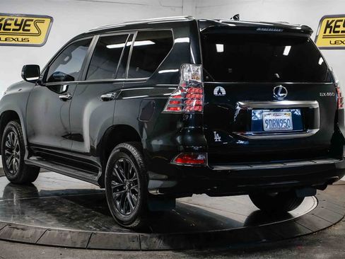 Used 2023 Lexus GX 460 Premium image 2