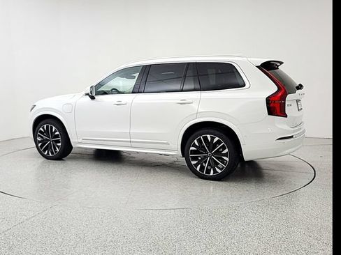 New 2026 Volvo XC90 T8 Plus w/ Protection Package Premier AWD/4WD image 7