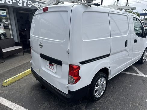 Used 2014 Nissan NV200 S FWD image 8