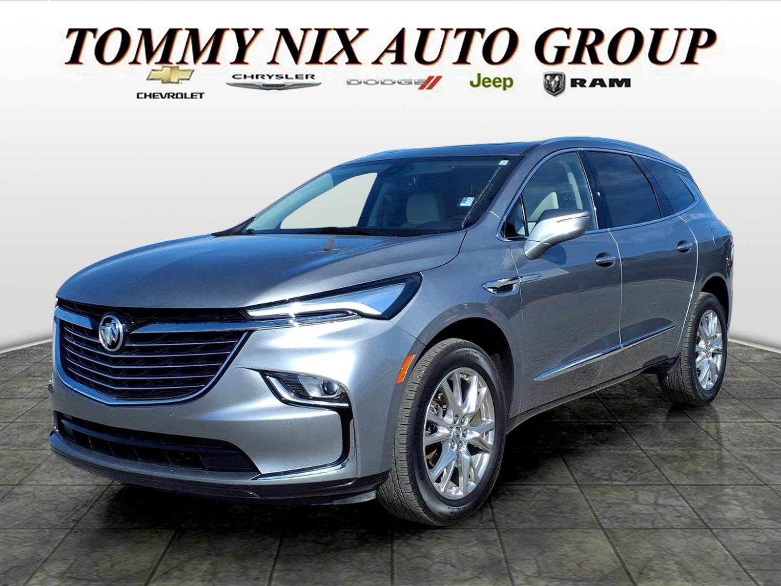 Used 2023 Buick Enclave Essence w/ Experience Buick Package FWD image 1