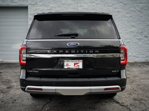 Used 2022 Ford Expedition Max Limited image 13