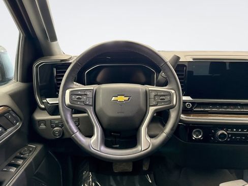 Used 2024 Chevrolet Silverado 1500 LT image 12
