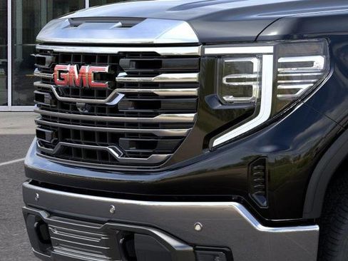 New 2025 GMC Sierra 1500 SLT w/ SLT Premium Plus Package AWD/4WD image 13
