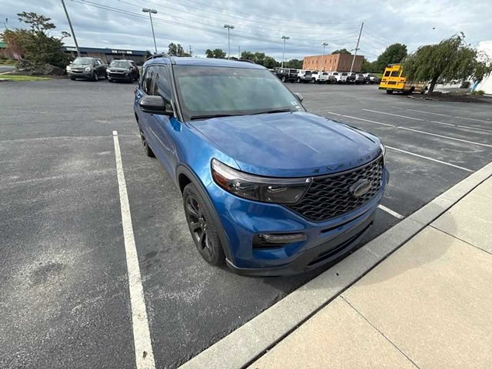 Used 2023 Ford Explorer ST w/ Equipment Group 401A AWD/4WD image 4