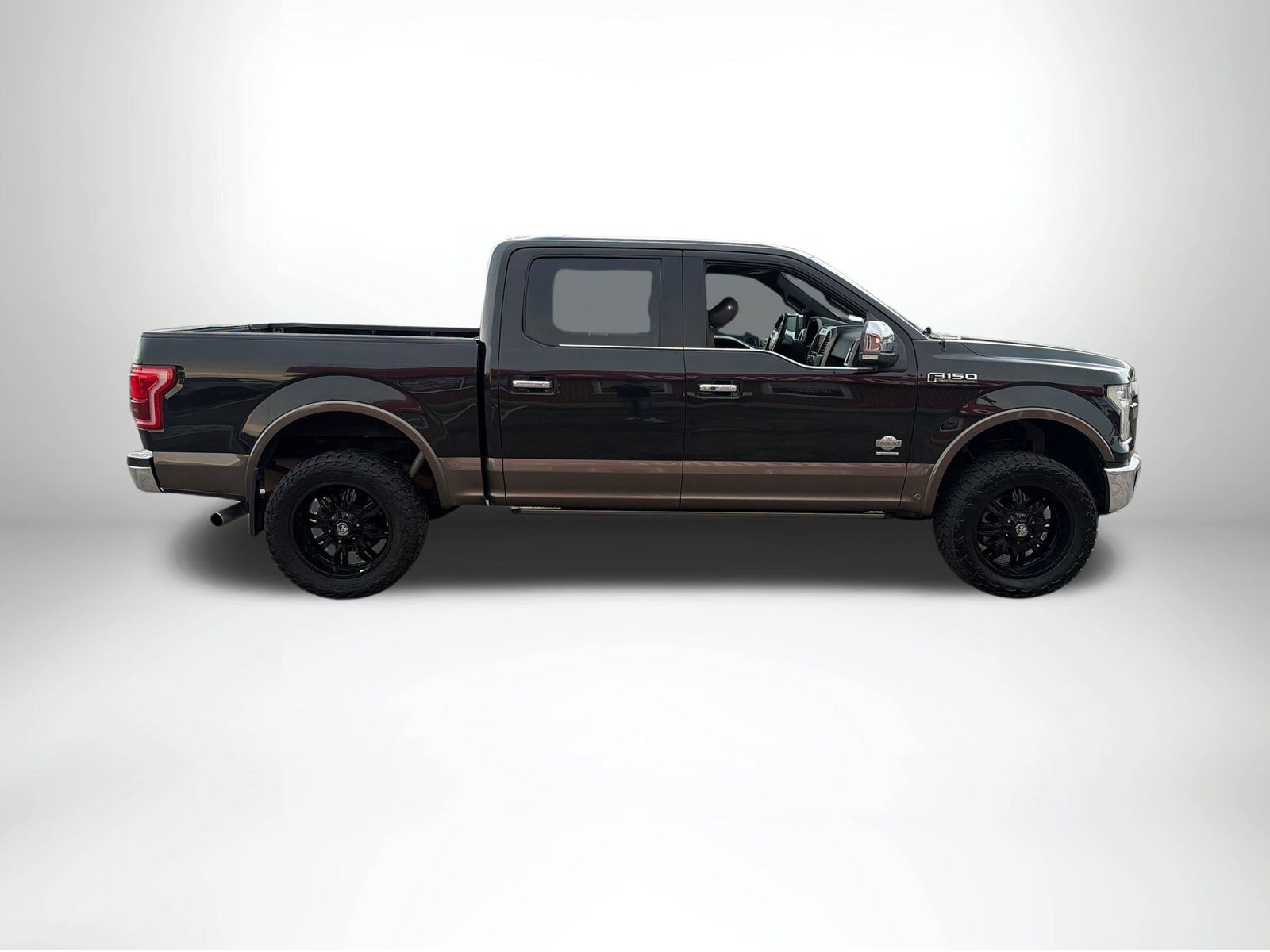 Used 2015 Ford F150 King Ranch w/ Equipment Group 601A Luxury AWD/4WD image 8
