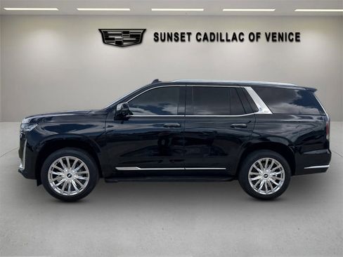 Used 2022 Cadillac Escalade Premium Luxury RWD image 6
