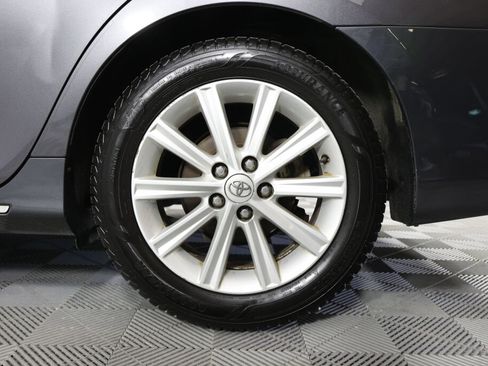 Used 2014 Toyota Camry XLE w/ Leather Package FWD image 8