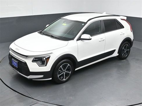 Used 2024 Kia Niro EX image 51