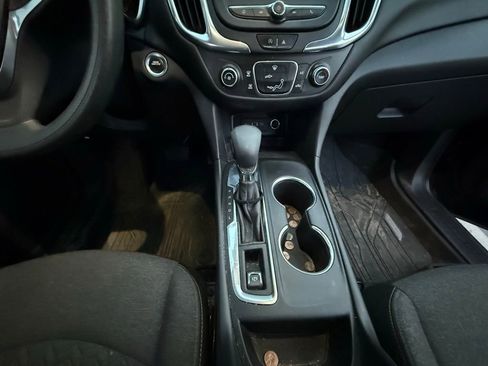 Used 2022 Chevrolet Equinox LT FWD image 14
