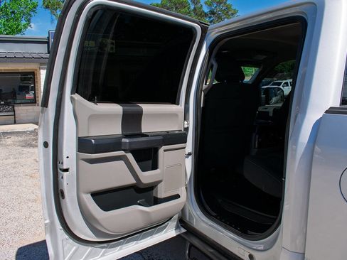 Used 2017 Ford F150 XL w/ Equipment Group 101A Mid AWD/4WD image 28