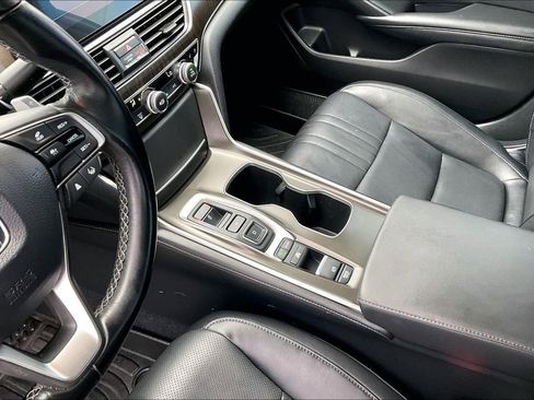 Used 2021 Honda Accord Touring image 15
