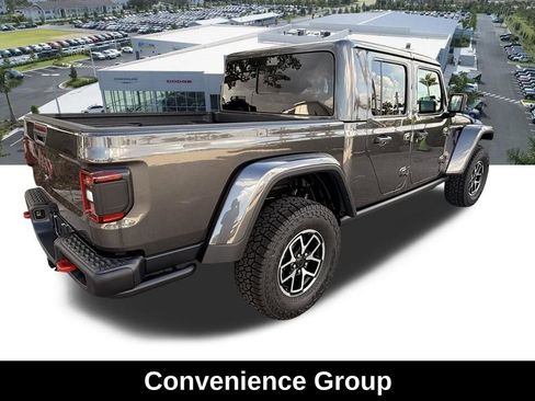 New 2026 Jeep Gladiator Rubicon w/ Steel Power Dome Hood Package AWD/4WD image 4