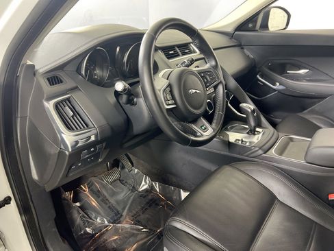 Used 2019 Jaguar E-PACE S image 9